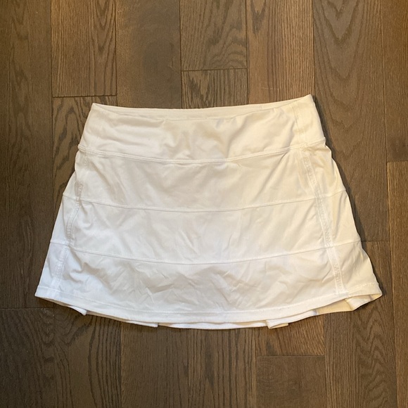 White Lululemon skort - Picture 2 of 2